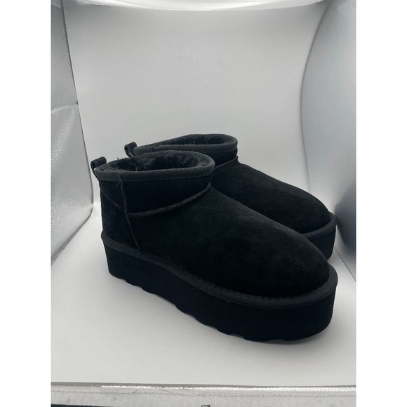 CUSHIONAIRE Women's COZY Genuine Suede pull on platform boot, Black 8.5 - Picture 1 of 6